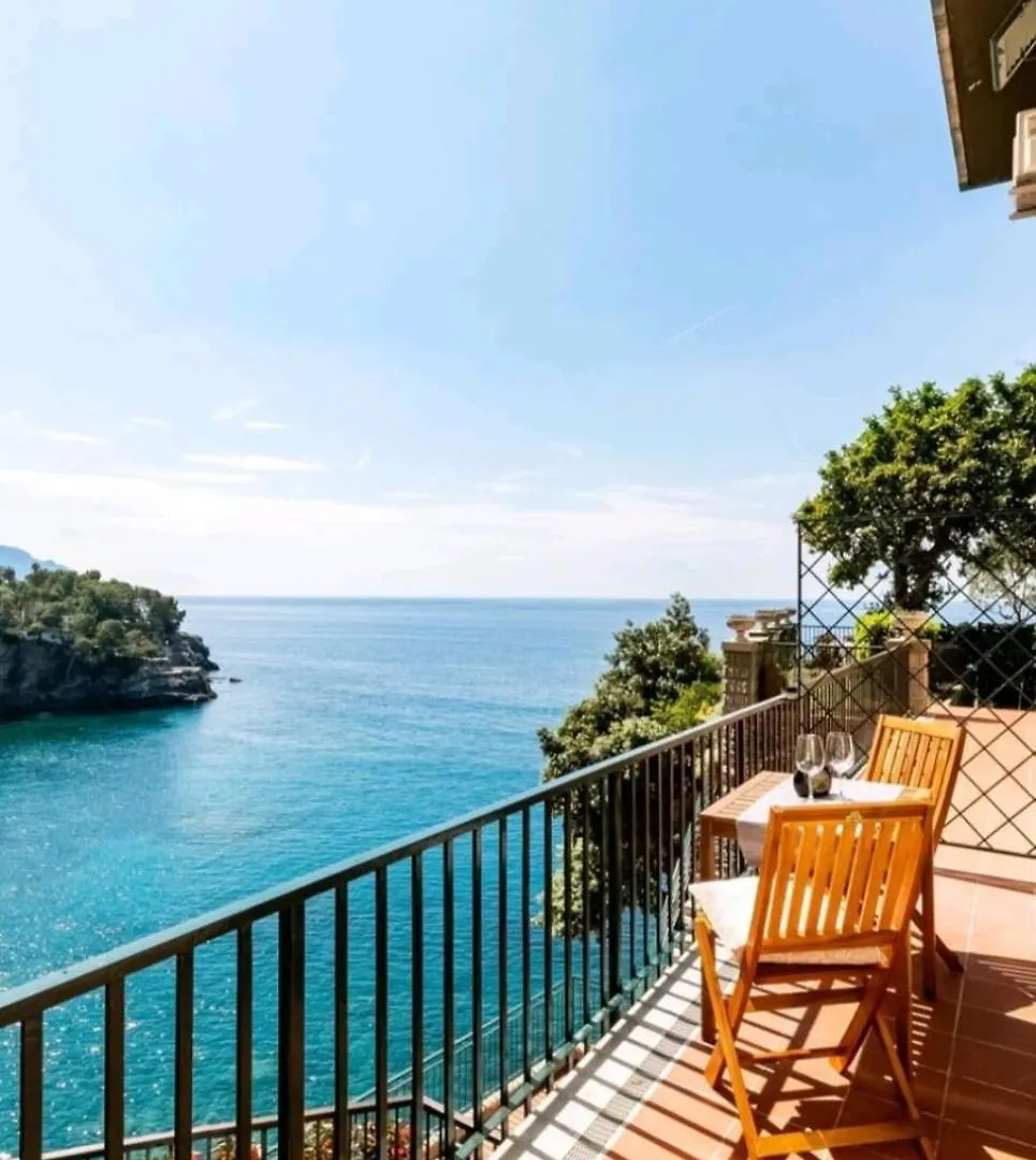Apartment Pieve Ligure A Picco Sul Mare Con Piscina Villa Regina Italy