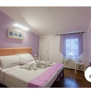 2* Affittacamere La Mansarda Del Centro